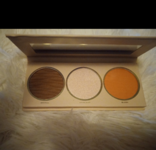REVOLUTION PRO Glam Mood Palette, 3 in 1 Bronzer, Blush, Highlight, Mirror ๐ - Picture 10 of 13