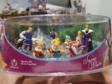 Disney  s Store Snow White Figurine Set of 10 Snow White, Witch, Prince, 7 Dwarfs
