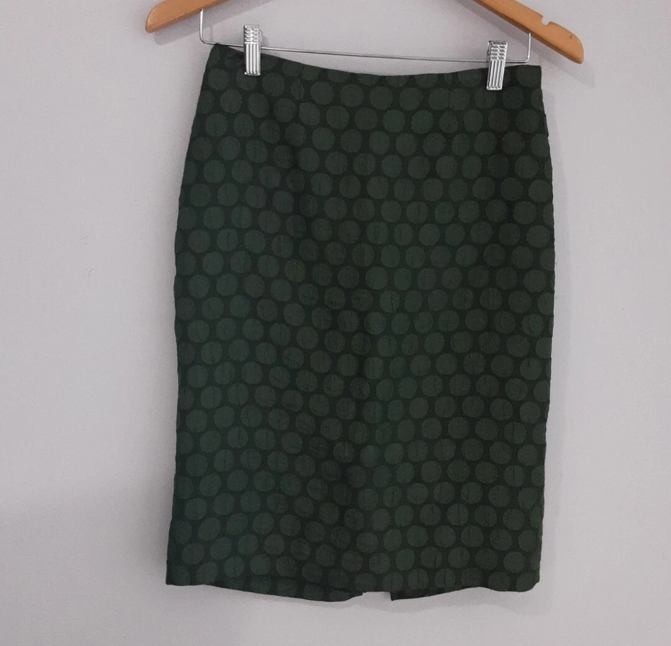 Falda lápiz Maeve Anthropologie talla 0 lunares verdes tiro medio hasta la rodilla Foto 4 de 4