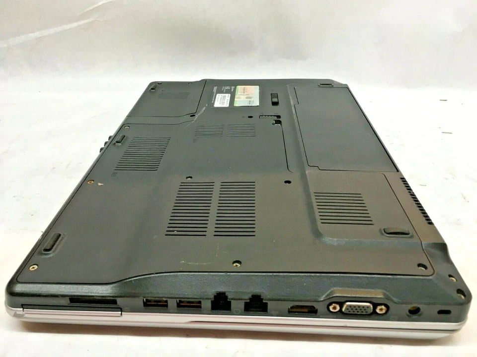 Compaq MD7309u Laptop Boots to BIOS NO HDD/RAM/Charger JR - Image 4 of 4