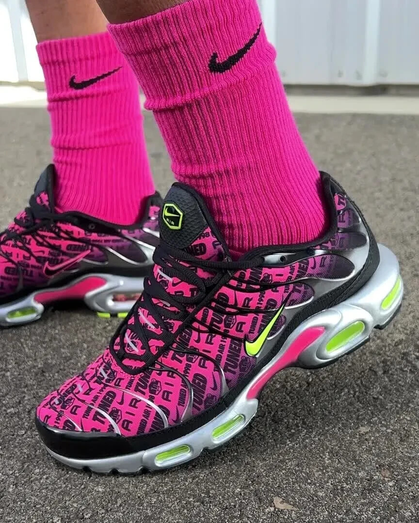 スニーカー Nike Air Plus Mercurial XXV Hyper Pink and Volt Nike Air Plus Mercurial XXV Hyper Pink and Volt FJ4883-001