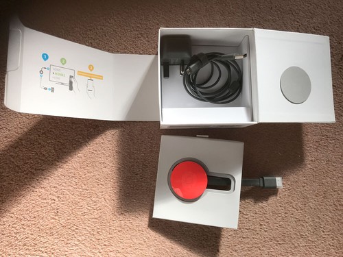 Google Chromecast NC2-6A5 (2nd Generation) Media Streamer - Red - Picture 4 of 7
