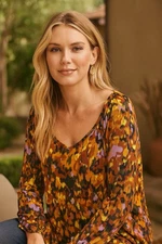 Be Stage Women’s S Blouse NWOT Abstract Floral Print Long Sleeve Multicolor