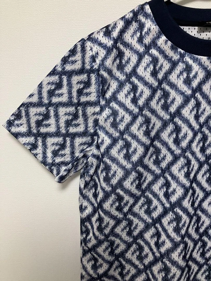 Camiseta FENDI patrón geométrico blanco marino Foto 4 de 4