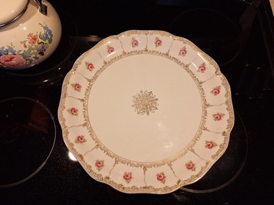 Antique R.C. Bavaria Chrysantheme 13'' Cabinet Plate With Gold Accents