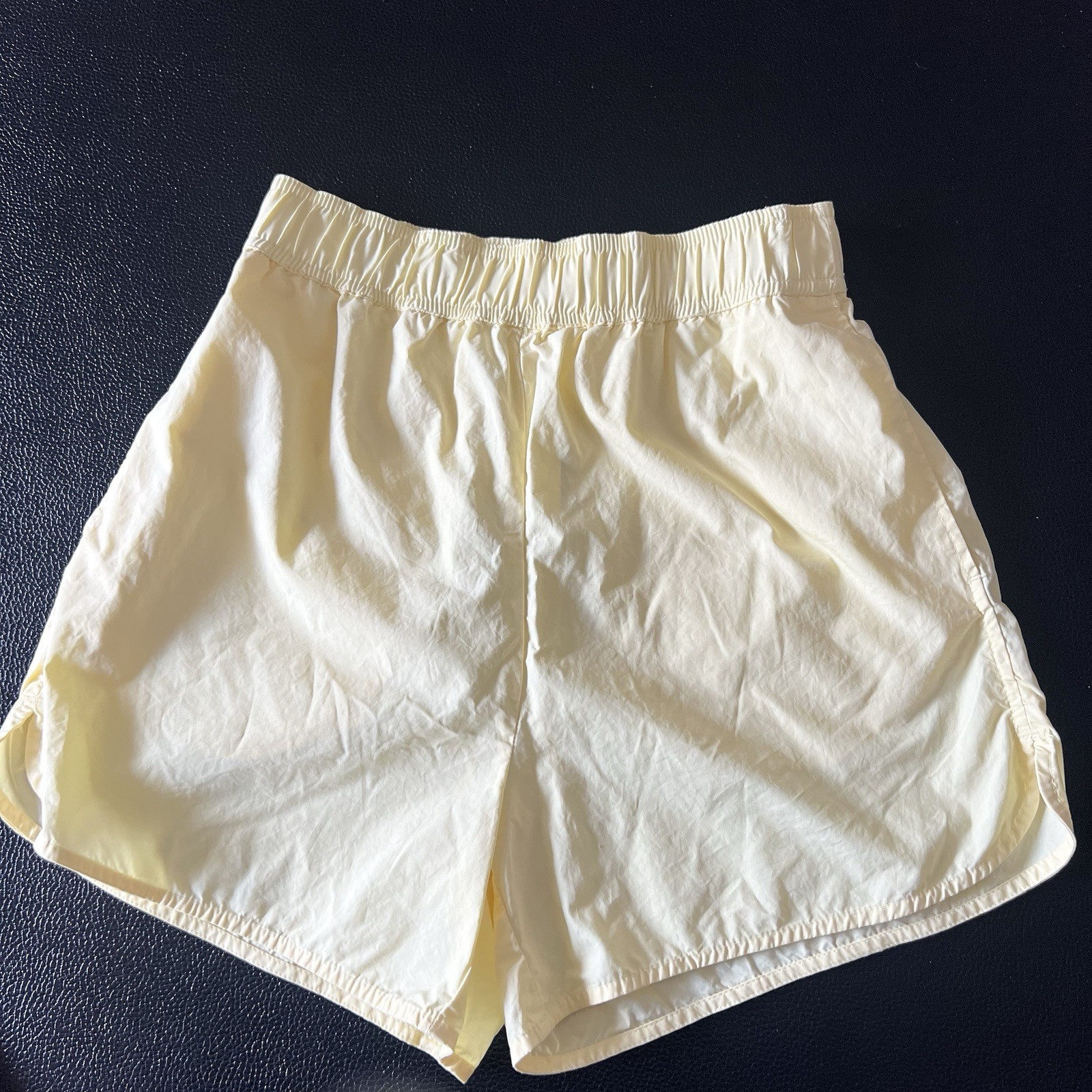 H&M Shorts Womens XS Yellow Lightweight Drawstring Casual Summer Lined Relaxed