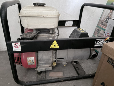 Honda G200 Stromerzeuger Benzin, tragbar, Seilzugstarter im Rohrrahmen