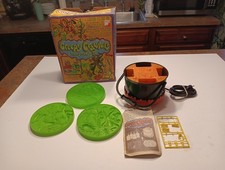Vintage 1978, Mattel, Creepy Crawlers Thingmaker II, with 3 Molds Box