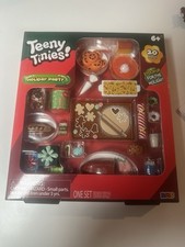 Teeny Tinies Teeny Holiday Party Playset 20 Piece Set NIB
