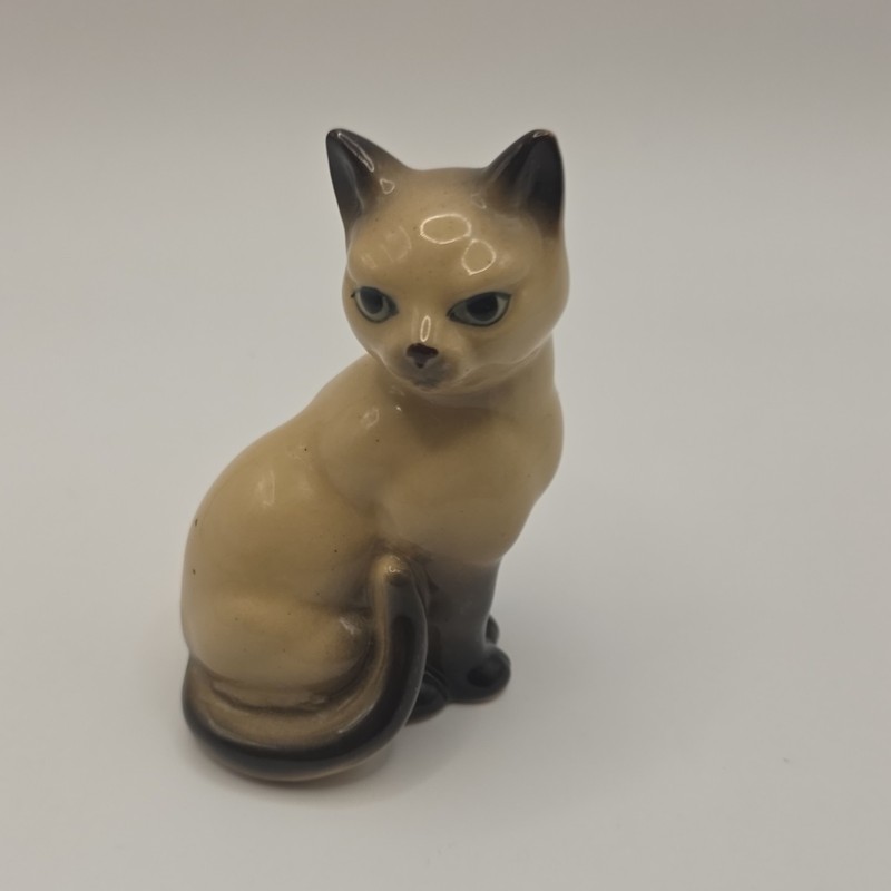 Porcelain Siamese Cat Figurine Sitting Cream/Tan & Brown Glossy Finish