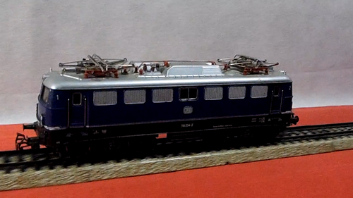 me2999, Alte Märklin Elektrolok E 110 234-2 (E10) DB blau 70er Guss TOP OVP AC - Video 1 of 1