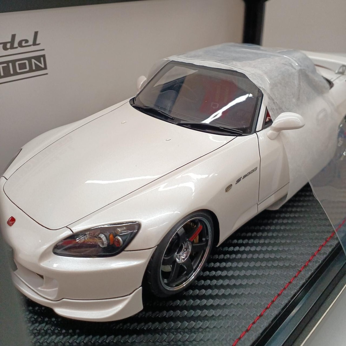 Ignition Model 1/18 IG2588 Honda S2000 (AP2) Pearl White Ignition Model 1/18 IG2588 Honda S2000 (AP2) Pearl White