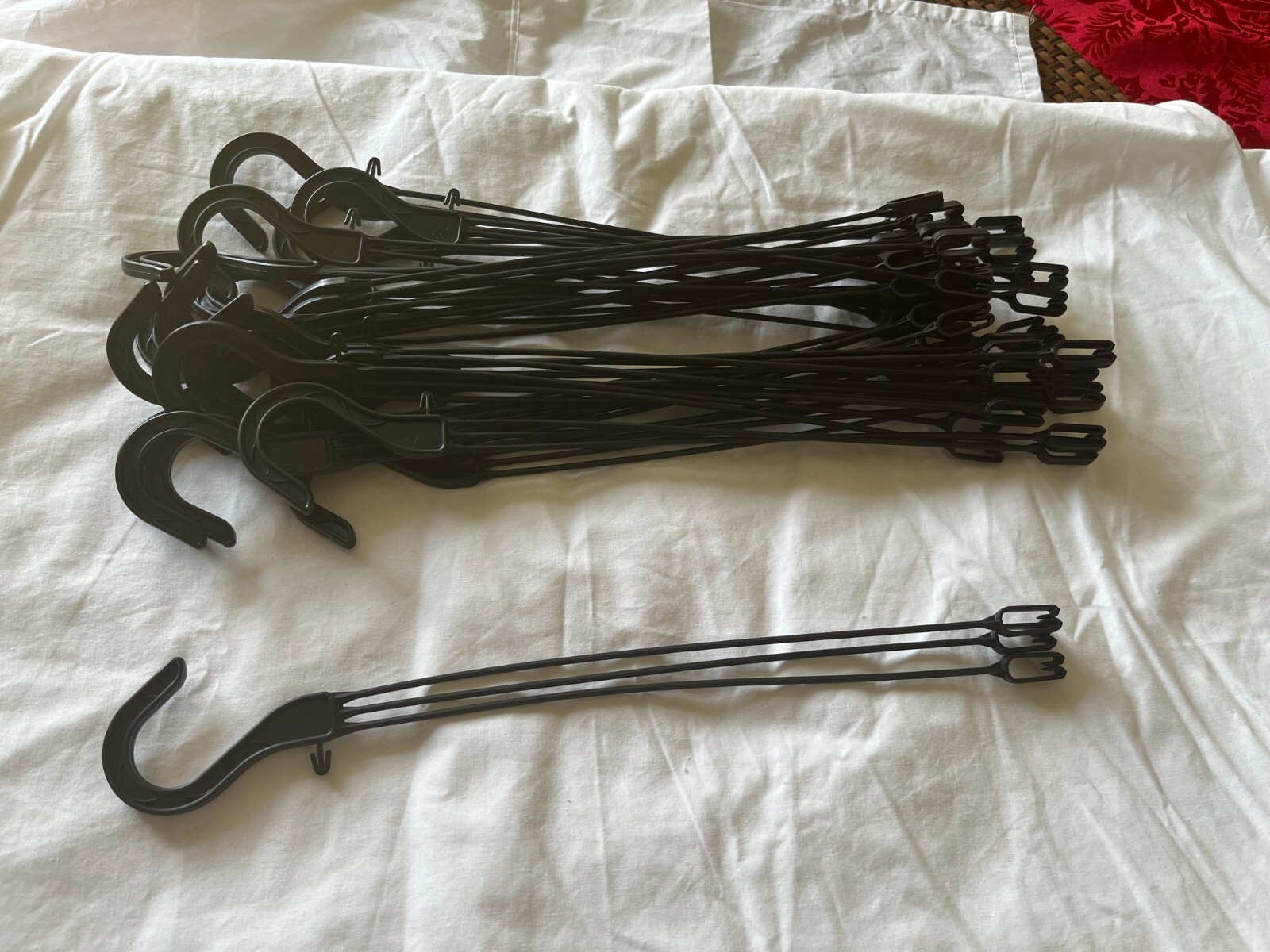 Plastic Pot Hanger or Hanging Basket Hanger 20 pcs Black 3 Prong