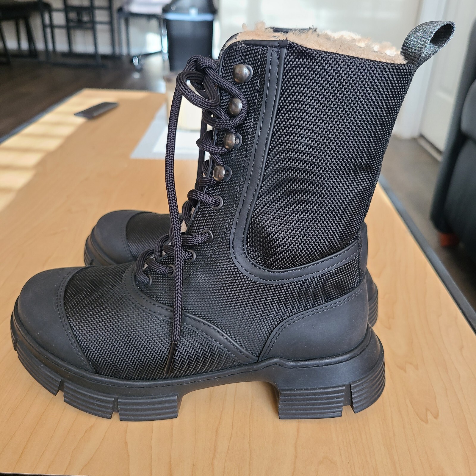 SAOLA Stivali da combattimento Ganni gomma guscio pelliccia sintetica nero suola log grossa stivali 5 35 nuovi