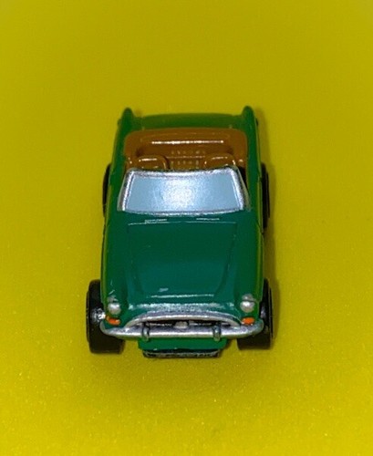 Vintage Micro Machines Sunbeam Alpine Tiger Car Green Tan Seats 1996 LGTI - Picture 2 of 5