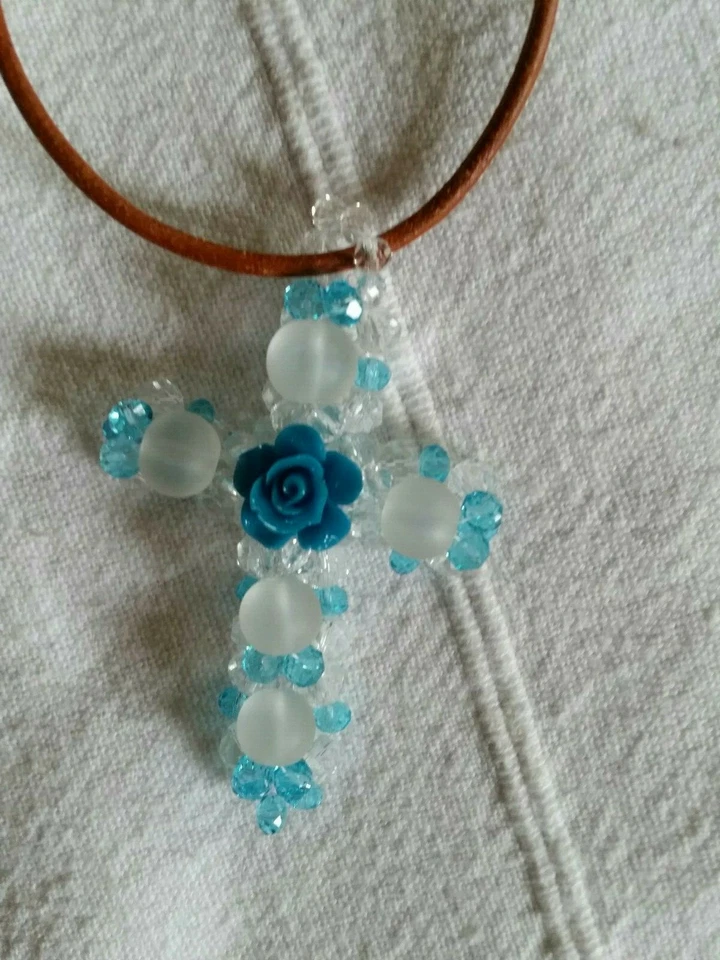 Swarowski Kreutz Anhänger Blau oder Gelb