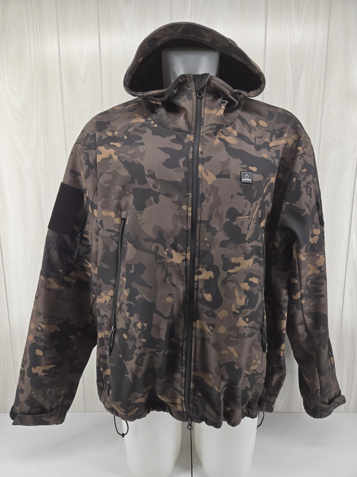 DEWBU Men's Soft Shell Camo Heated Jacket With Hood Size 2XL With Battery Tested
Opens in a new wind