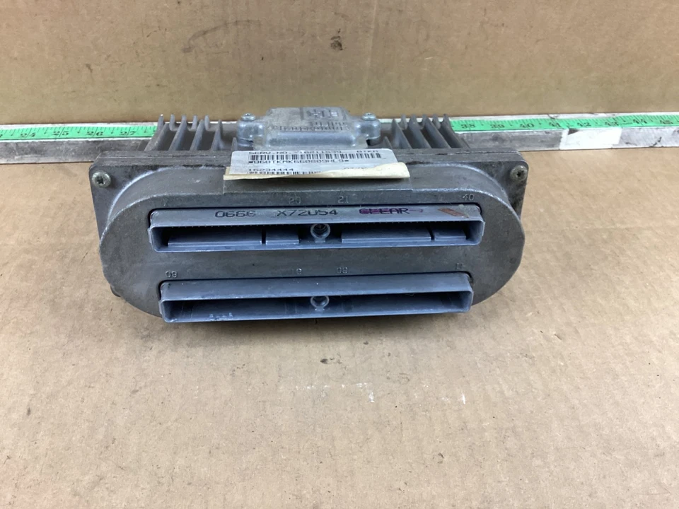 Unidad de módulo de computadora de motor Chevrolet Córcega 1995-1996 ECM ECU 16211539 Foto 4 de 4