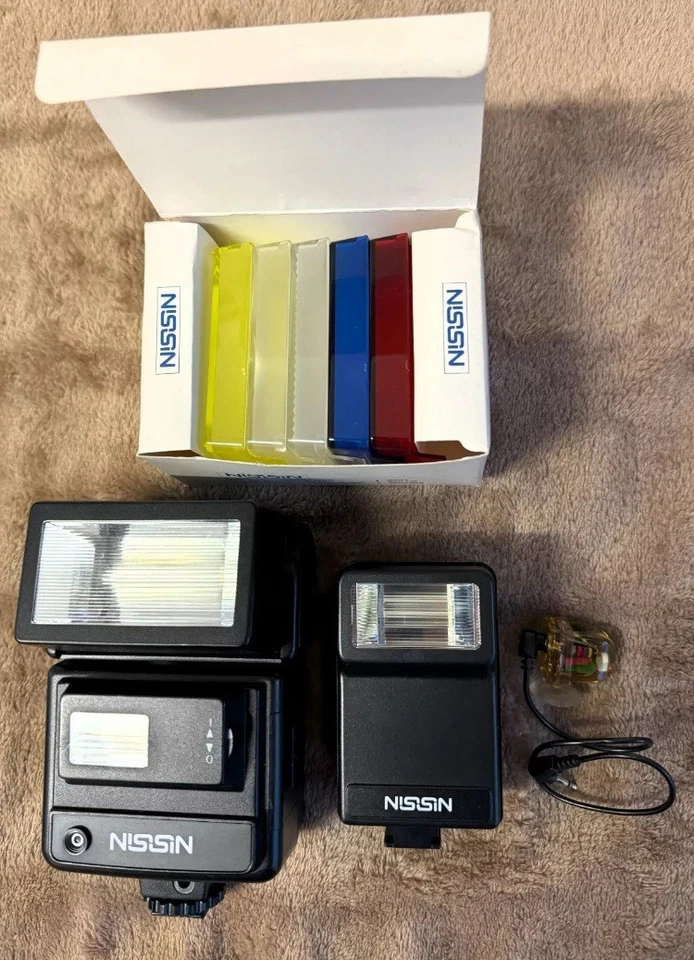 Nissin studio pack using 360TW and 18M flashguns with slave unit, good condition - Image 2 of 3