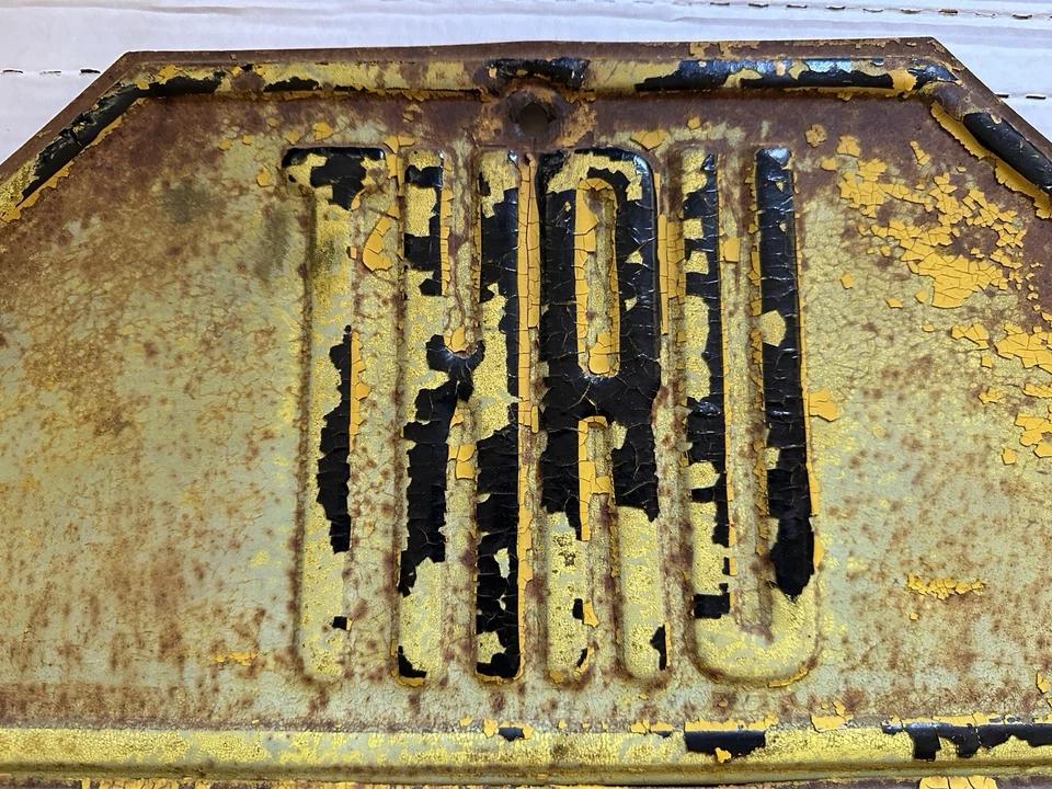 Желтый знак остановки штампованный металл со стеклом кошачий глаз отражатели ар-деко 1930 эпохи - Изображение 2 из 4