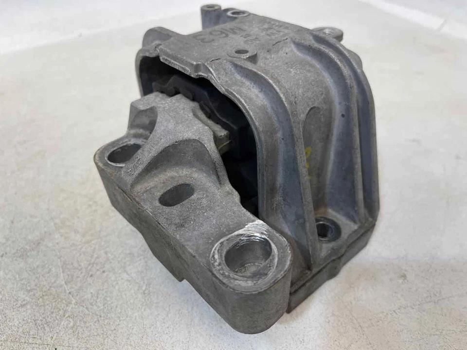 Se adapta a 10-14 VOLKSWAGEN GOLF GTI 2,0 L DIESTRO soporte de montaje del motor derecho OEM Foto 3 de 4