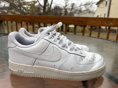 Nike Air Force 1 '07 Low Triple White Sneakers Mens  CW2288-111 Size 8.5