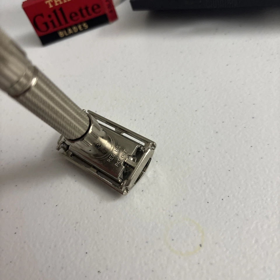 Juego de estuche Gillette Fatboy 1961 vintage código de fecha G4 TTO afeitadora de seguridad ajustable Foto 4 de 4