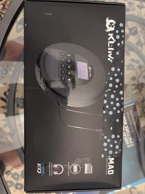 KLIM NOMAD PORTABLE CD PLAYER AND FM RADIO