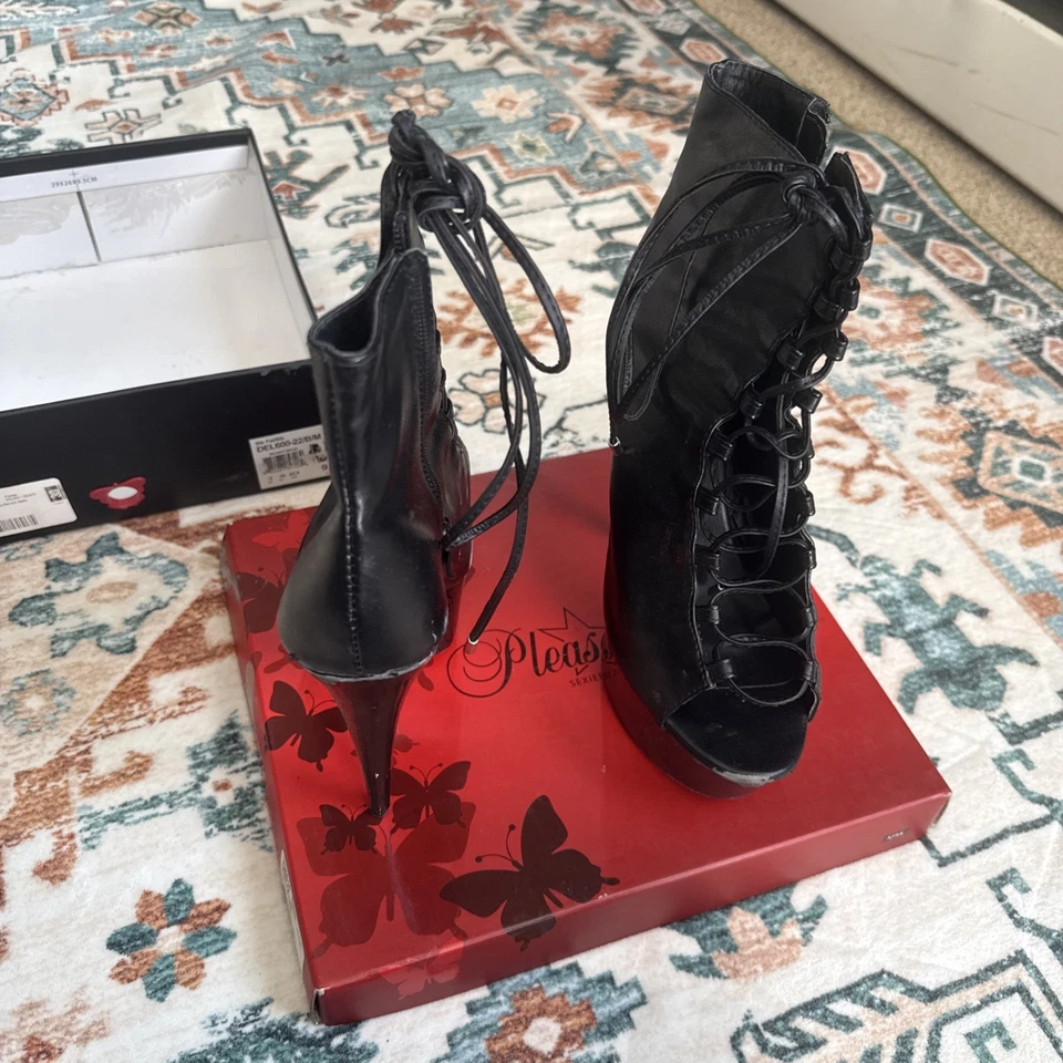 Pleaser Botas de Tacón Negras con Cordones 6” para Mujer 9 con Caja, Poco Usadas Buen Estado Foto 2 de 4