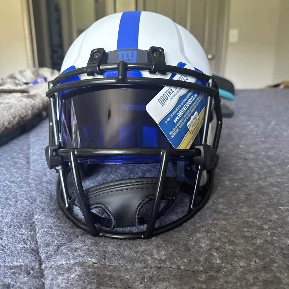 Casco réplica de barbero Tiki de los New York Giants. Certificado deportivo Radtke Foto 2 de 4
