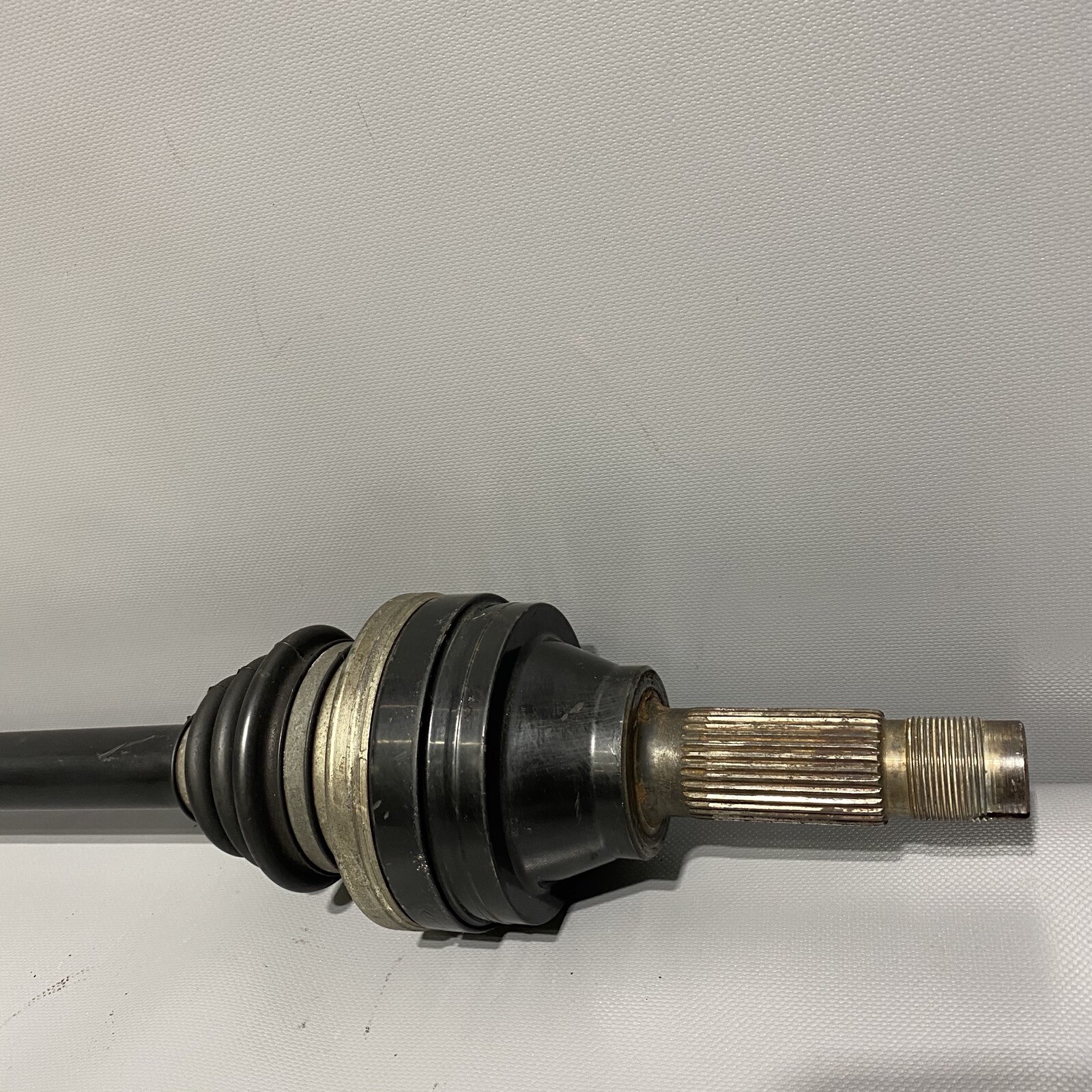 MASERATI GRANCABRIO GT GRANTURISMO AXLE SHAFT RIGHT REAR 2011 12 13 14 2015 OEM
