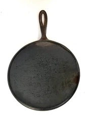 WAPAK Vintage Flat Cast Iron 9" Skillet