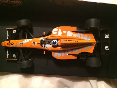 McLaren Mercedes MP4/12 Orange Test Car Hakkinen Minichamps 971889 1/18 scale - Imagen 4 de 9
