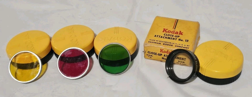 Set Of Kodak Wratten A Filter Series 5  Made in USA No. 29 Red X1 Green G Yellow - Image 2 of 4