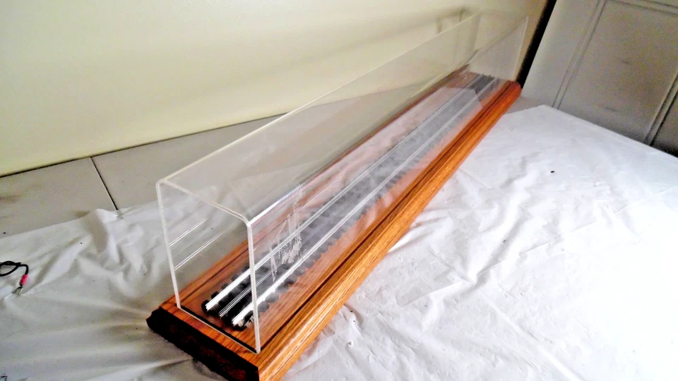 Vitrina Hobby Specialicts By BJ 37" calibre O madera/plexiglás -LN Foto 3 de 4