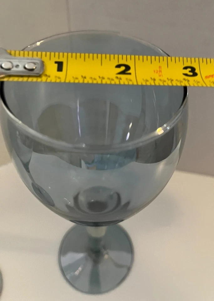 Juego de dos copas de agua Mikasa Elegance elegantes azules (azul) de 8 5/8" de alto Foto 3 de 3