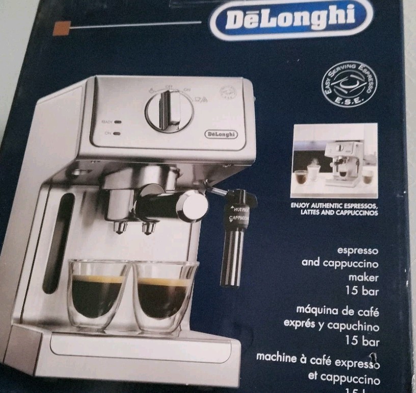 New DeLonghi ECP3630 15 Bar Pump Espresso Machine and Cappuccino Maker