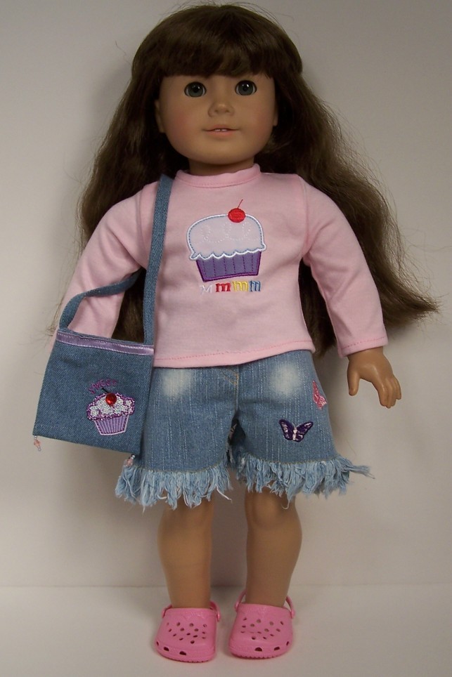 Butterfly Shorts & Cupcake Shirt Outfit For 18