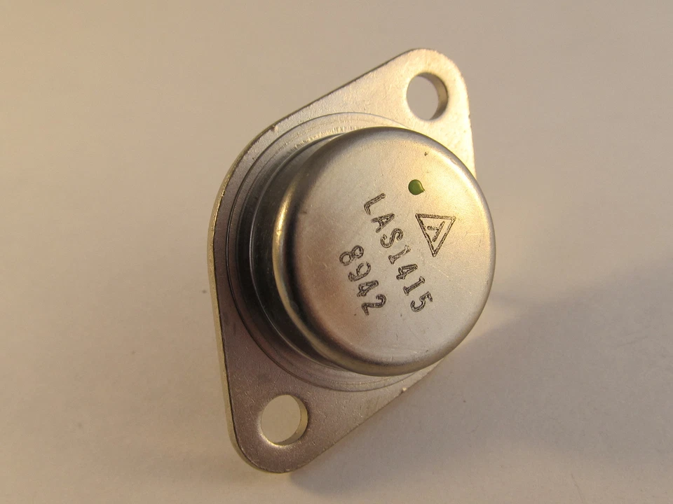 LAS1415 LAMBDA 15V 3A 30W TO3 Positive Voltage Regulator  - mit Testpunkt - Bild 2 von 3