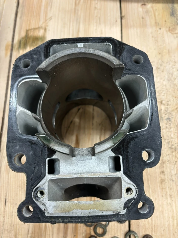 1992 WILDCAT 700 圆筒式真空吸尘器 3003-756 RW6211 — 第 3/4 张图片