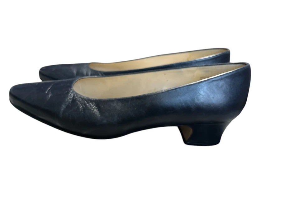 Zapatos de tacón grueso de cuero Lenvy azul marino Etienne Aigner Madison de colección de los años 80 talla 10M Foto 2 de 4