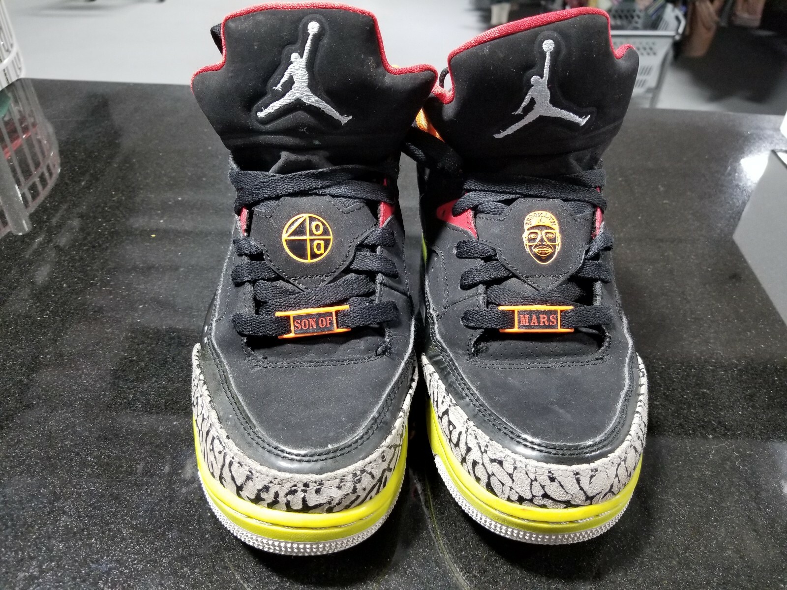 Nike Jordan Son Of Mars Low GS Sneakers US Size 5.5 Y Black Neon | eBay