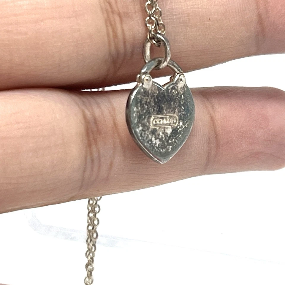 Collar de cadena Coach vintage de plata de ley 925 con dije de corazón Foto 4 de 4