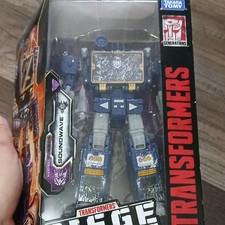 Hasbro Transformers Voyager WFC-S25 Soundwave Siege War for Cybertron New MIB