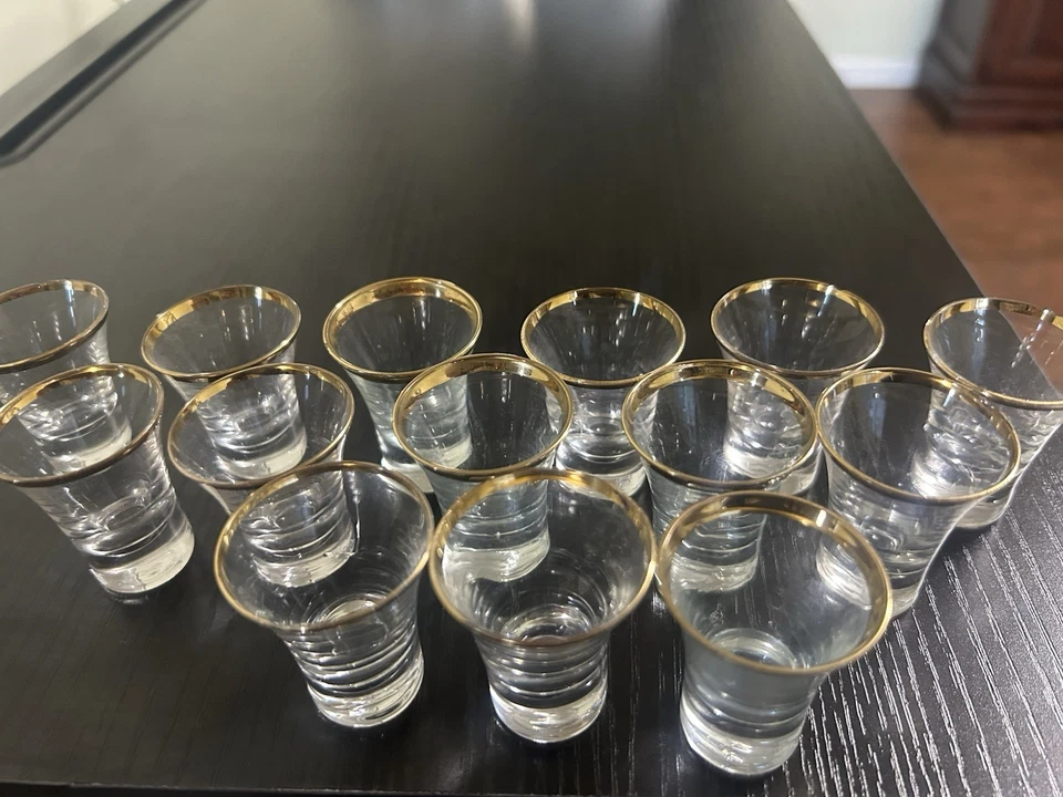 Lote de 50 tazas de comunión de vidrio laterales acampanadas y adornos dorados - Artesanías para maestros boda Foto 4 de 4