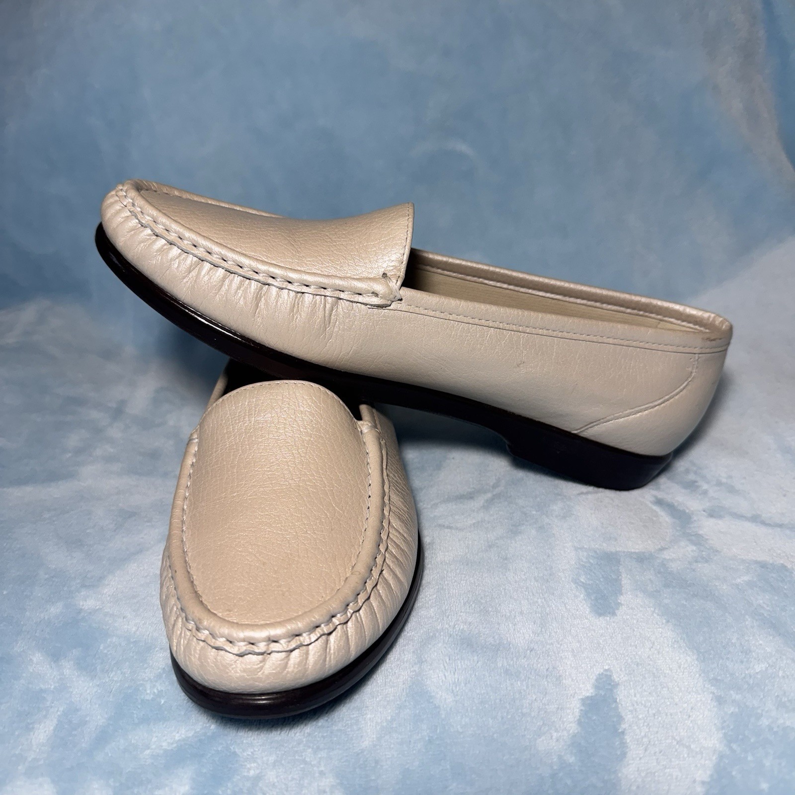 SAS Tripad Comfort Women’s 10.5 Wide Beige Leather Loafers Slip On Comfort Shoes