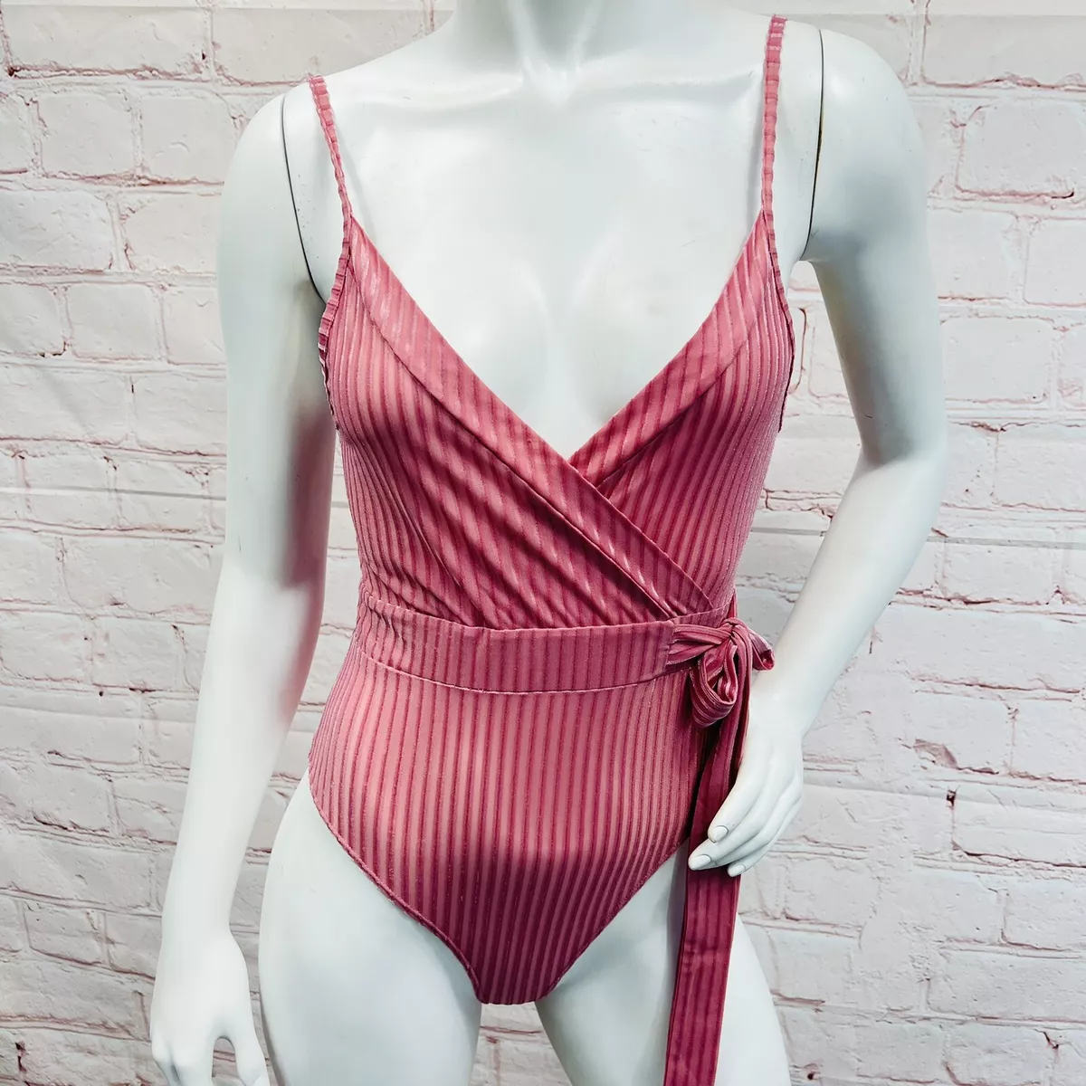 Forever 21 sales velvet bodysuit