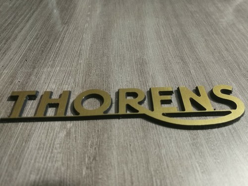 LOGO THORENS, PVC doré, épaisseur 1.6 mm, dimension 107 x 25 mm - Photo 2/5
