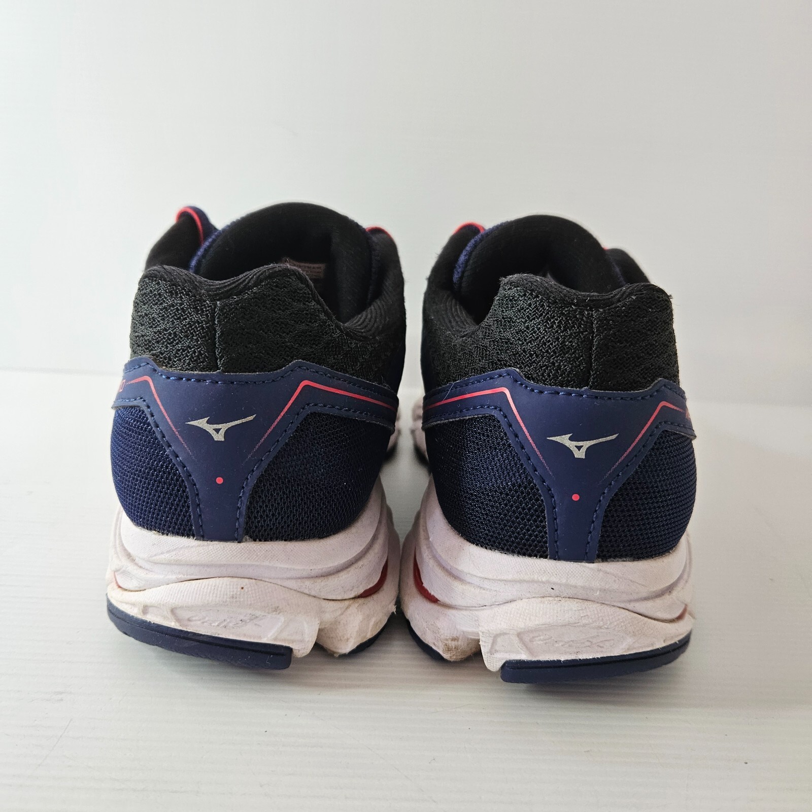 mizuno wave ultima 10 womens