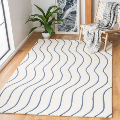 SAFAVIEH Fifth Avenue FTV113M Handmade Ivory / Blue Rug
